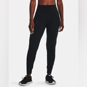 Under Armour Women's Sleek Black Joggers size small NWOT
